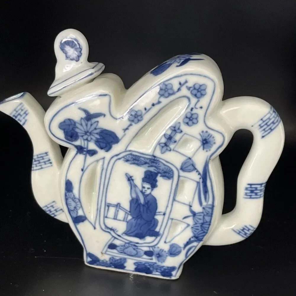 Chinese Vintage Porcelain Classic Cobalt Blue & White Teapot Musician